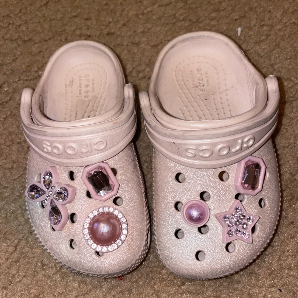 Rose gold crocs size 7c good condition
